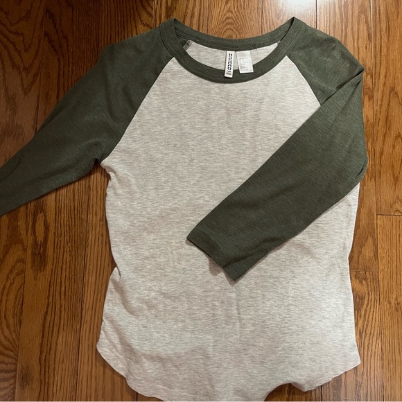 Simple half sleeve shirt - Picture 1 of 1
